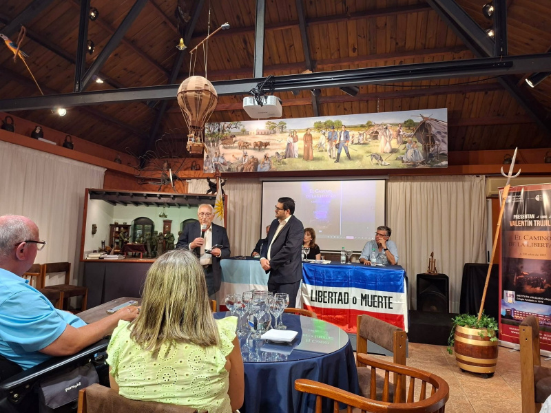 Archivo:10 a BHL 2.jpg