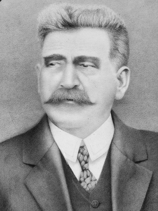 Ángel Felipe Martínez, retrato en carbonilla realizado por M. R. Bandin en 1922. Aporte de su bisnieta, Arq. Karina Pintos Martínez.