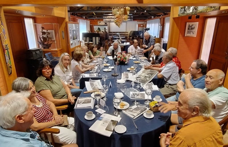 Archivo:BHL-encuentro-vecinos-20210121 .jpeg