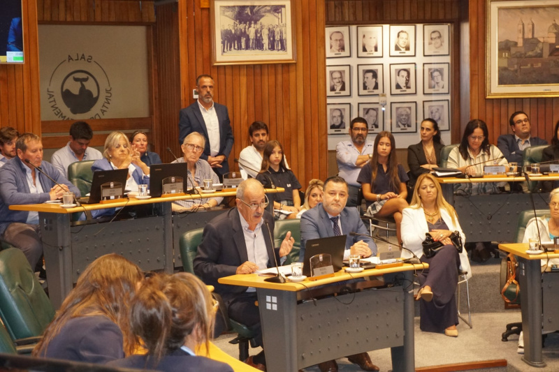 Archivo:IUA-Junta-Lucia (2).jpeg